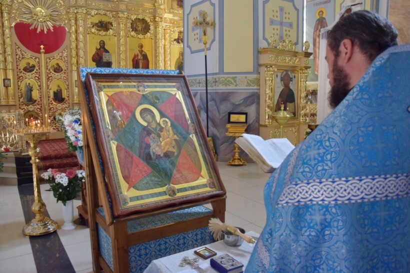 Заметка об молитве над новонаписанною иконою (ФОТО).