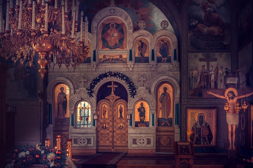 Не слѣдуетъ уходить изъ храма до окончанія службы (Древне-русское поученіе).