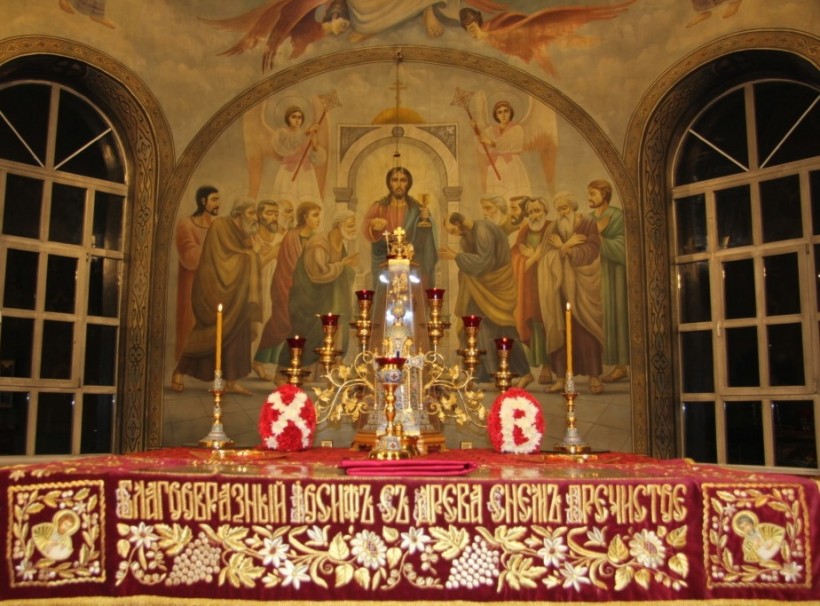Аще живемъ, Господеви живемъ, аще умираемъ, Господеви умираемъ (Римл. 14, 8).